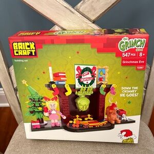 Grinchmas Eve Building Set - Festive Multicolor